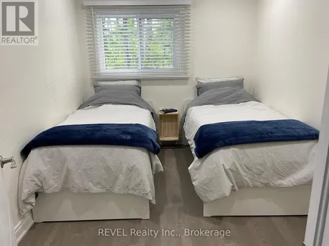 3184 Mosley Street Wasaga Beach ON L9Z 1V4