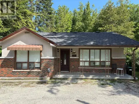 3184 Mosley Street Wasaga Beach ON L9Z 1V4