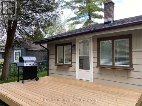 3184 Mosley Street Wasaga Beach ON L9Z 1V4