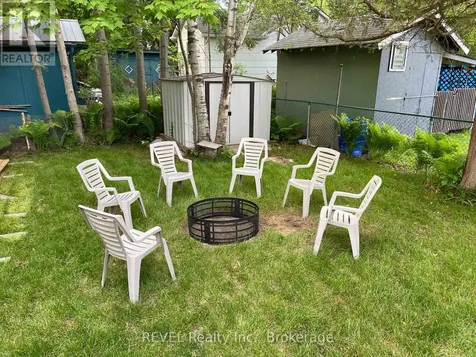 3184 Mosley Street Wasaga Beach ON L9Z 1V4