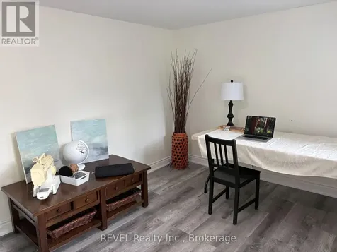 3184 Mosley Street Wasaga Beach ON L9Z 1V4