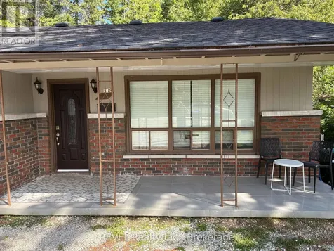 3184 Mosley Street Wasaga Beach ON L9Z 1V4