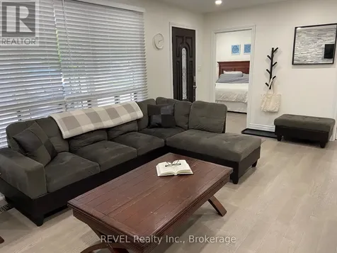 3184 Mosley Street Wasaga Beach ON L9Z 1V4