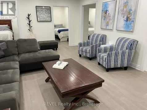 3184 Mosley Street Wasaga Beach ON L9Z 1V4