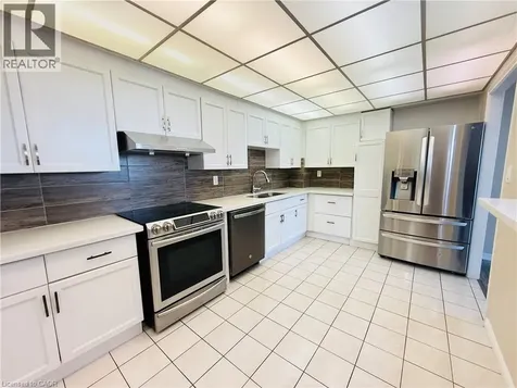 99 Donn Avenue Stoney Creek ON L8G 5B2
