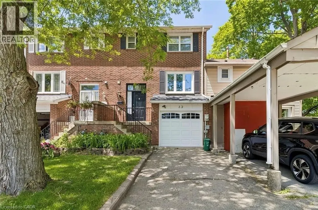 32 Lansing Square Brampton ON L6Z 1E6