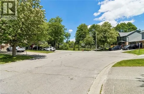 32 Lansing Square Brampton ON L6Z 1E6