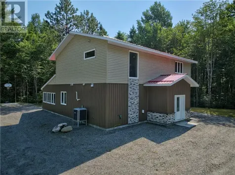 264 Lakeview Drive Alban ON P0M 1A0