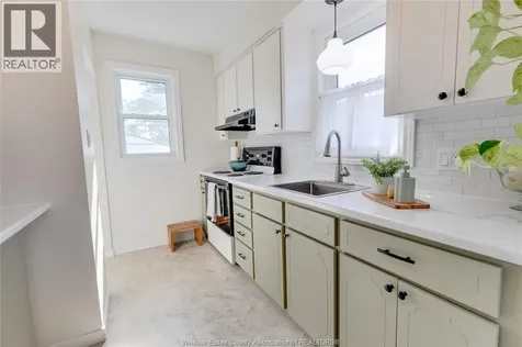 2790 Randolph Avenue Windsor ON N9E 3C9