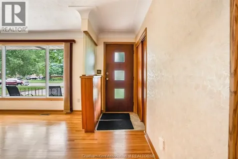 252 Tweedsmuir Avenue East Chatham ON N7M 4A4