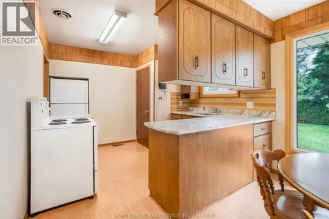 252 Tweedsmuir Avenue East Chatham ON N7M 4A4