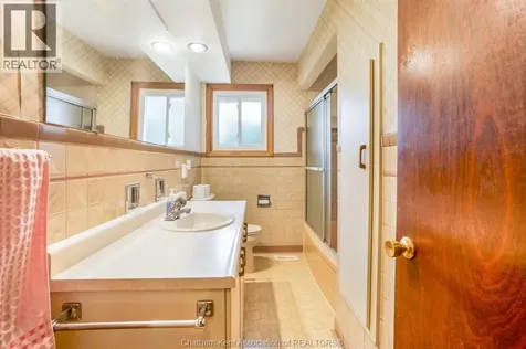 252 Tweedsmuir Avenue East Chatham ON N7M 4A4