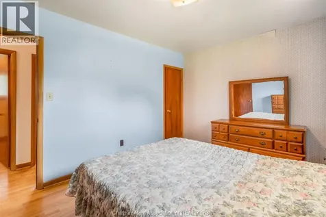 252 Tweedsmuir Avenue East Chatham ON N7M 4A4