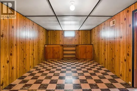 252 Tweedsmuir Avenue East Chatham ON N7M 4A4