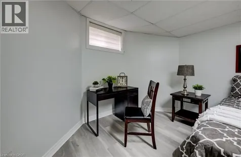 27 Chandos Drive Kitchener ON N2A 3C2
