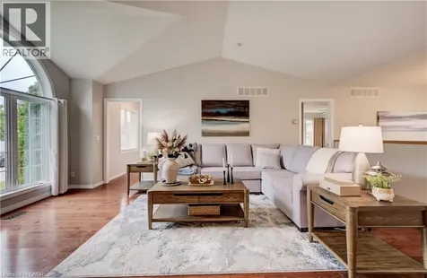 27 Chandos Drive Kitchener ON N2A 3C2