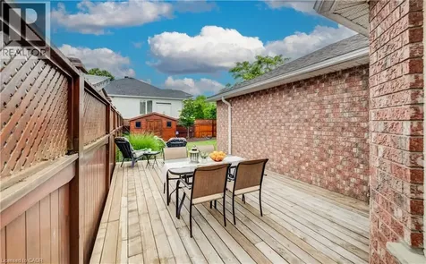 27 Chandos Drive Kitchener ON N2A 3C2