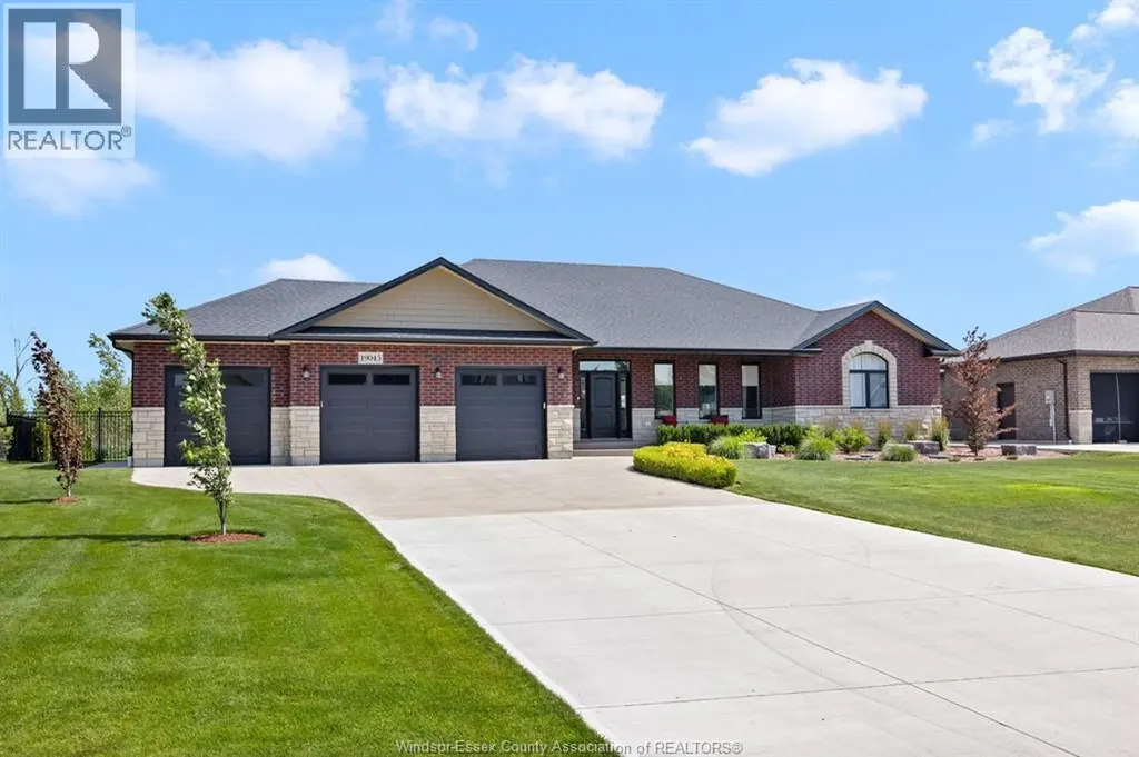 19045 Haven Avenue Lakeshore ON N0P 2L0