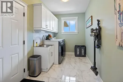 19045 Haven Avenue Lakeshore ON N0P 2L0