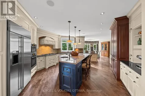 140 Lady Lochead Lane Ottawa ON K0A 1L0