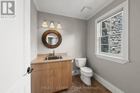 140 Lady Lochead Lane Ottawa ON K0A 1L0