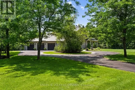 140 Lady Lochead Lane Ottawa ON K0A 1L0