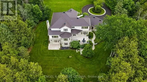 140 Lady Lochead Lane Ottawa ON K0A 1L0