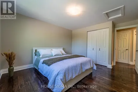 2032 Kings Grove Crescent Ottawa ON K1J 6G1