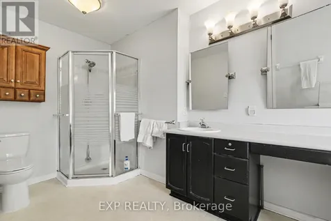86 Scarlet Court Ottawa ON K1T 3R6