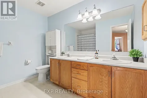 86 Scarlet Court Ottawa ON K1T 3R6
