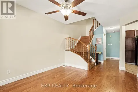86 Scarlet Court Ottawa ON K1T 3R6