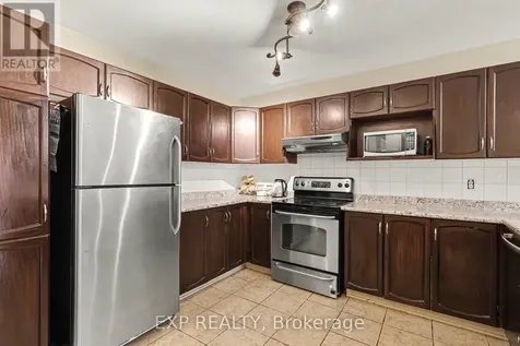 86 Scarlet Court Ottawa ON K1T 3R6