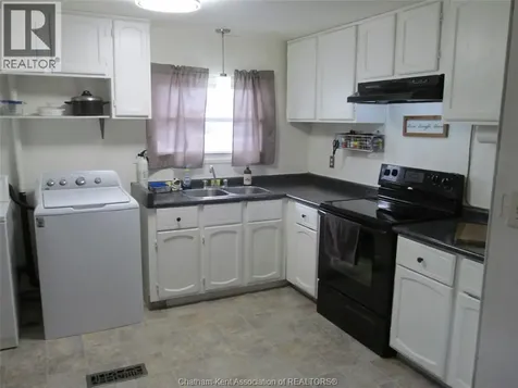 30 Regency Drive Chatham ON N7L 4E8