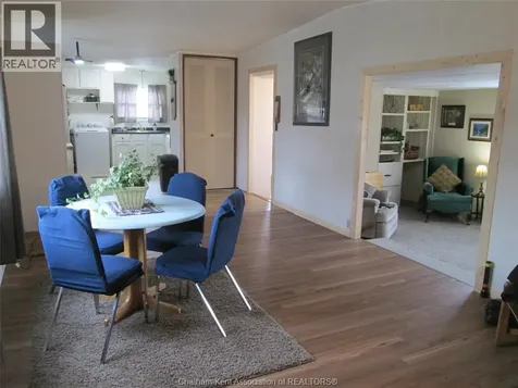 30 Regency Drive Chatham ON N7L 4E8