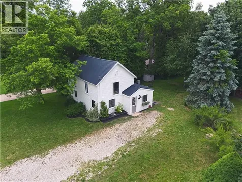 4 Elizabeth Street Bayfield ON N0M 1G0