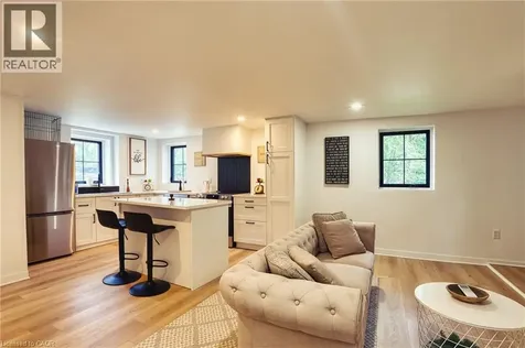 4 Elizabeth Street Bayfield ON N0M 1G0
