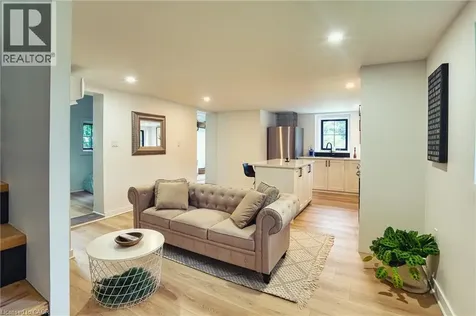 4 Elizabeth Street Bayfield ON N0M 1G0