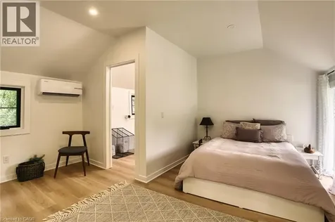 4 Elizabeth Street Bayfield ON N0M 1G0