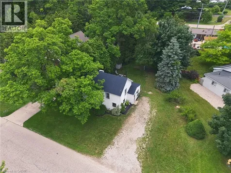 4 Elizabeth Street Bayfield ON N0M 1G0