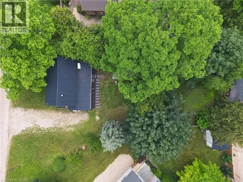 4 Elizabeth Street Bayfield ON N0M 1G0