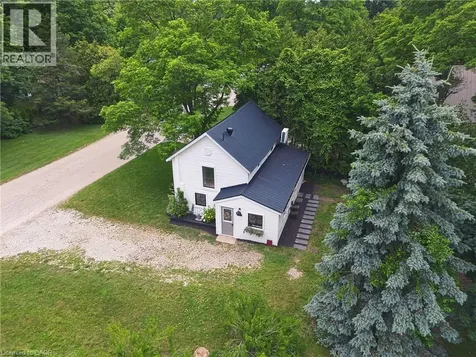 4 Elizabeth Street Bayfield ON N0M 1G0