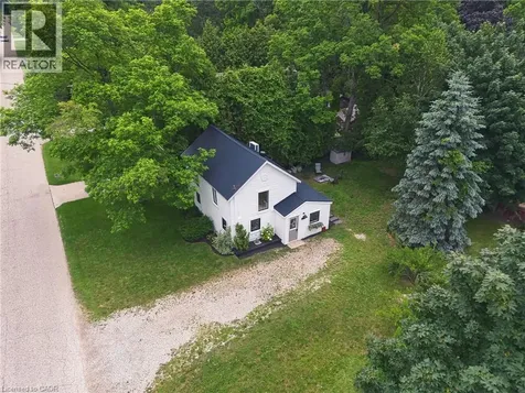4 Elizabeth Street Bayfield ON N0M 1G0
