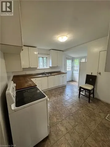 229 Grosvenor Avenue North Hamilton ON L8L 7T1