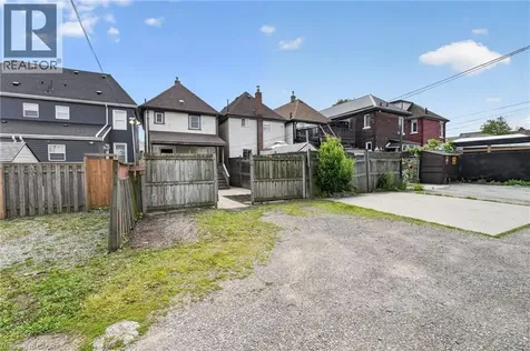 39 Beechwood Avenue Hamilton ON L8L 2S5