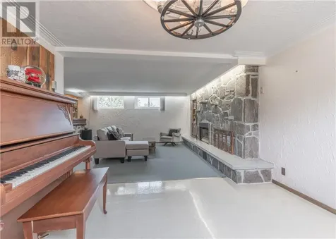 741 Dominion Drive Hanmer ON