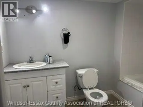 3331 Maisonneuve Windsor ON N9E 1Y6