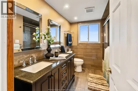 1491 Ellrose Avenue Windsor ON N8Y 3X4