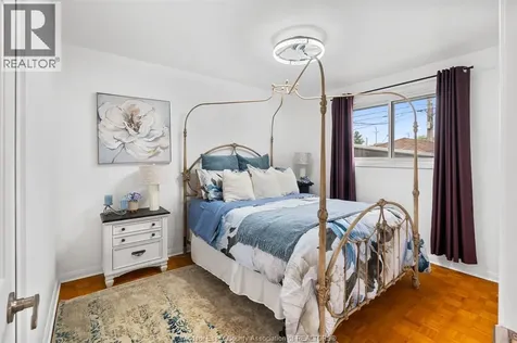 1491 Ellrose Avenue Windsor ON N8Y 3X4
