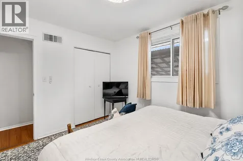 1491 Ellrose Avenue Windsor ON N8Y 3X4
