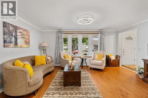 1491 Ellrose Avenue Windsor ON N8Y 3X4